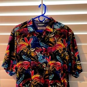 Tommy Bahama men’s short sleeve, XL, Botanical Floral shirt